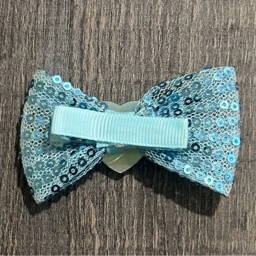 💞 New Disney Frozen Queen Elsa Blue Heart Jewel & Sequin Bow Hair Clip